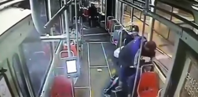 Stefanović: Uhapšen napasnik iz tramvaja