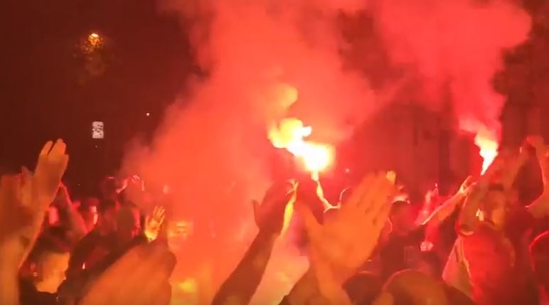 VIDEO – Standard s navijačima Crne Gore: Hoćemo pobjedu!