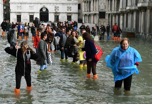 VIDEO i FOTO – Šestoro mrtvih u Italiji, Venecija pod vodom