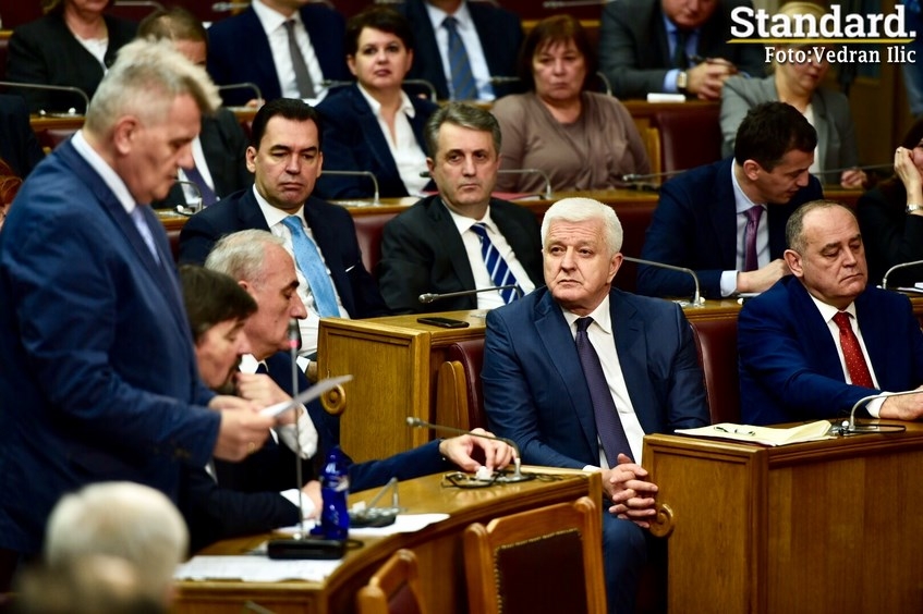 Premijer Duško Marković danas odgovara na pitanja poslanika