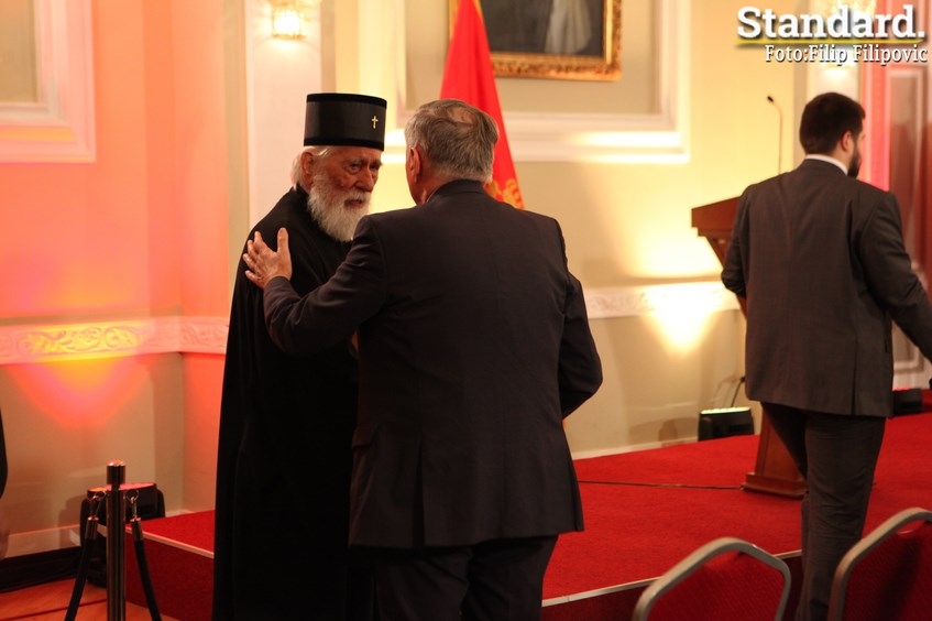 “Miraš preuzima štafetu od ukrajinskih raskolnika”: Haranga srpskih medija uslijed straha od crnogorske autokefalnosti