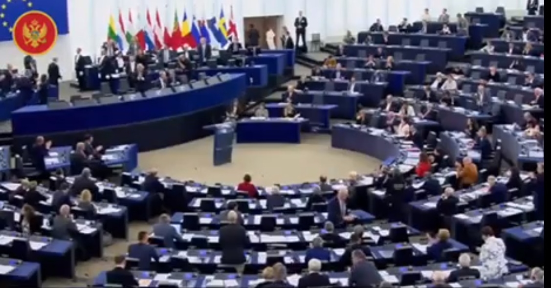 Pogledajte: Ovacije za Đukanovića u Evropskom parlamentu