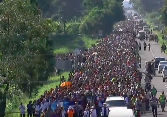 Hiljade migranata se kreće prema SAD: Tramp izvodi vojsku na granicu