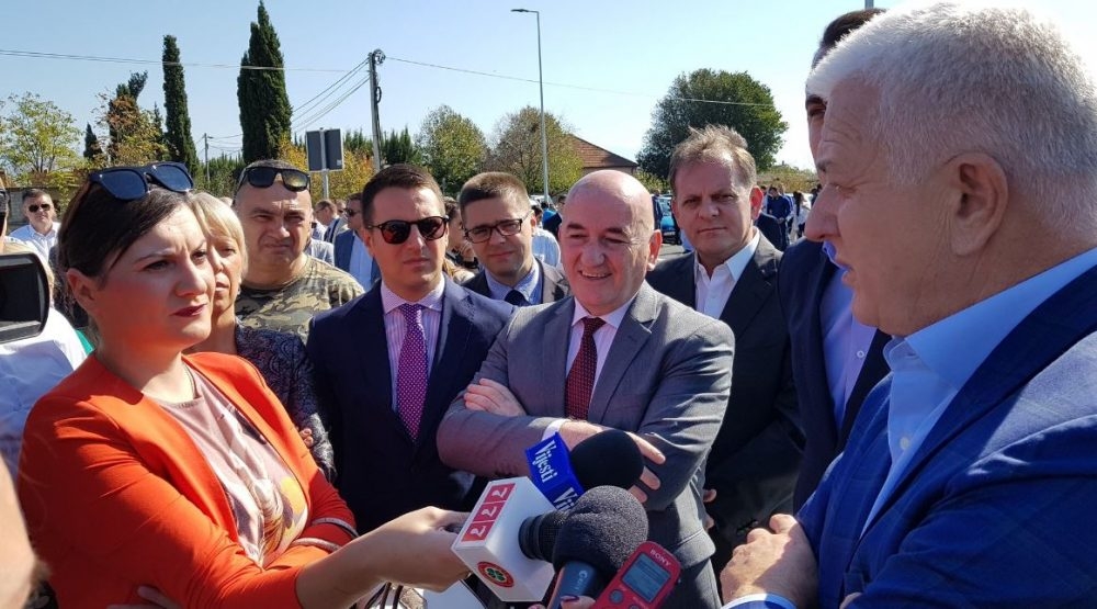 Marković o neustajanju na himnu: Kod nas je to prekršaj, a kod nekih i krivično djelo, zakon ostaje