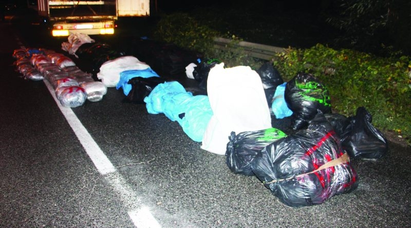 Kako su pali Crnogorci u akciji bosanske policije: Narkodileri pratili konvoj, jedan kamion vozio 900 kg skanka, drugi imao ulogu “čistača”