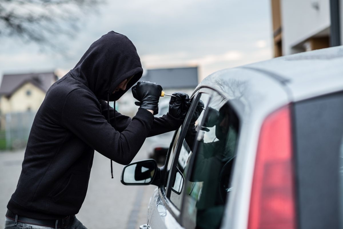 Crnogorac i Albanac uhapšeni u Italiji: Ukrali automobil, pa pokušali da obiju još jedno vozilo