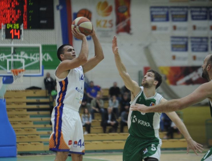Mornar izgubio u Novom Mestu, poglavica Kenig sve uprskao