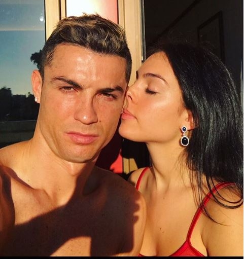 Nakon što je Ronaldo optužen za silovanje, po prvi put se oglasila NJEGOVA VJERENICA!