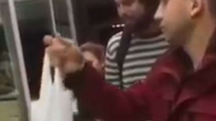 Snimak iz Srbije postao hit: “Pauk” mu odnio auto, došao platiti vrećicom kovanica