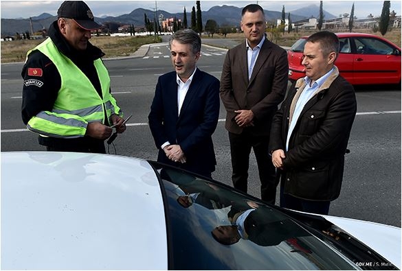 Nuhodžić i Veljović obilazili punktove kontrole saobraćaja: Staćemo na kraj onima koji divljaju na crnogorskim putevima