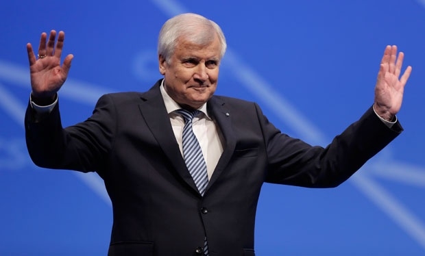Nakon Angele, i Zehofer odlazi s čela stranke
