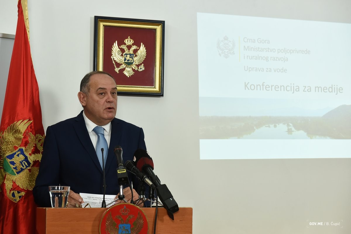 Simović: Tarom zamagljuju suštinski razvoj Crne Gore