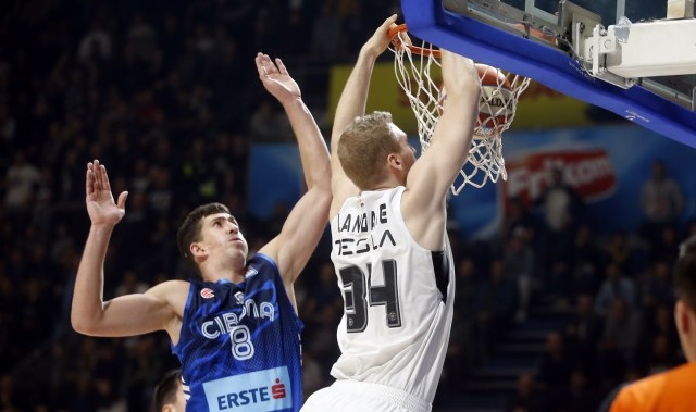 Partizan lako sa Cibonom