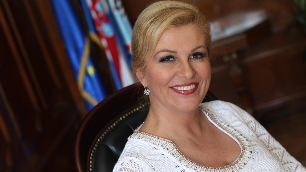HIT! Rusi napravili urnebesnu pjesmu za Kolindu: Nježno ćemo se maziti na kiši