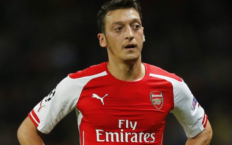 Fudbaler Arsenala Mesut Ozila odbio 55.000.000 godišnje da bi ostao u svom klubu