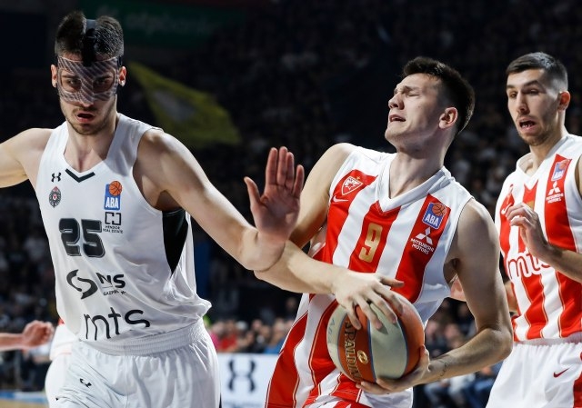 Zvezda pobijedila Partizan i zadržala maksimalan učinak u ABA