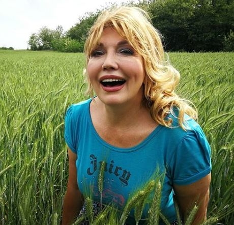Suzana Mančić se udvarala Ivani Jordan: Dođi da prespavaš kod mene, sama sam!