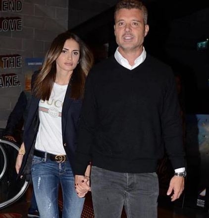 FOTO: Milijarder je 18 godina stariji od nje, ali u 6. deceniji izgleda NESTVARNO DOBRO!