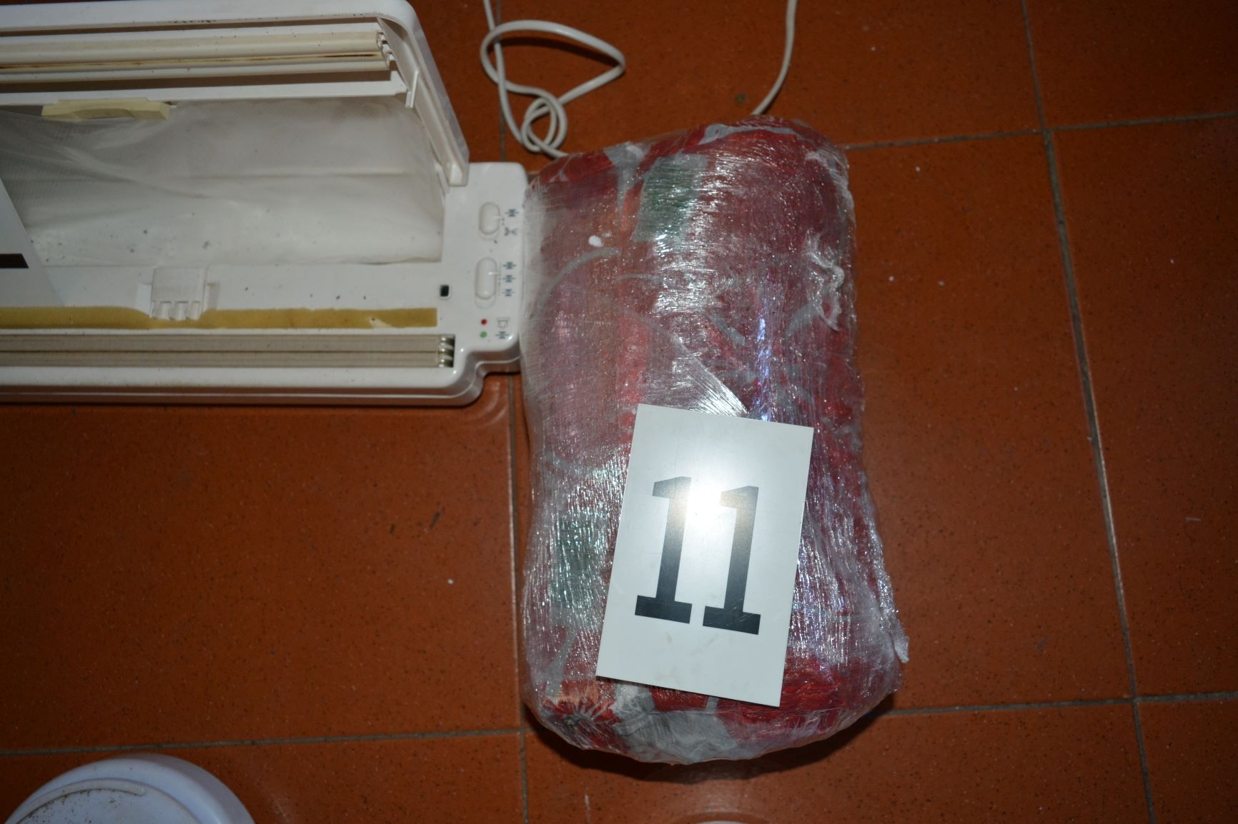 Pretresi u pet gradova: Policija zaplijenila kokain, hašiš, marihuanu, oružje, municiju, cigarete…