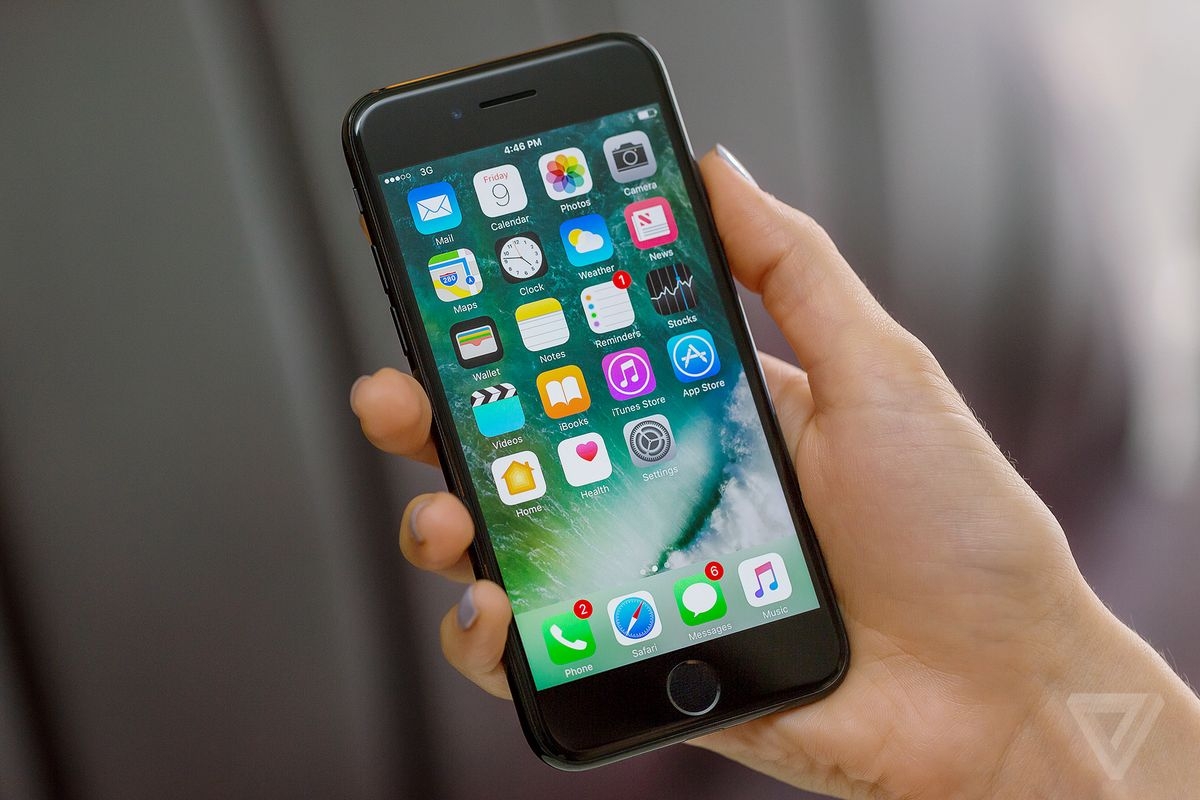 Prvi 5G iPhone sa Intel čipom stiže 2020. godine