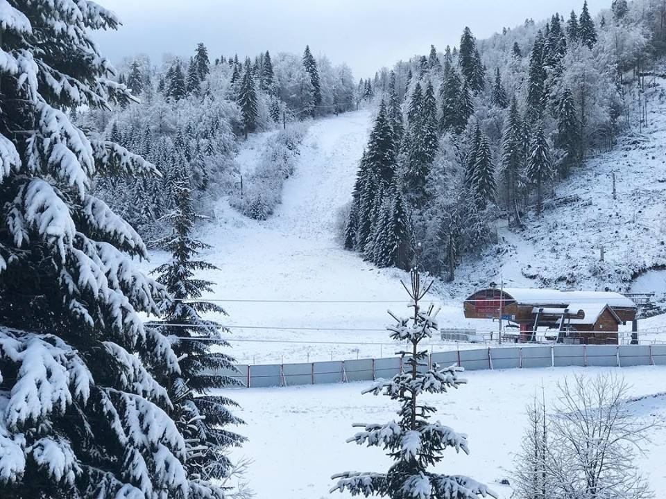 FOTO – Završne pripreme u toku: Od vikenda skijanje u Kolašinu