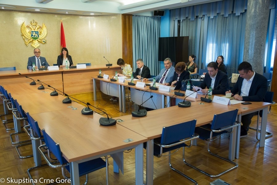 Zbog vrijeđanja Katnića: DF-ovcima manje plate