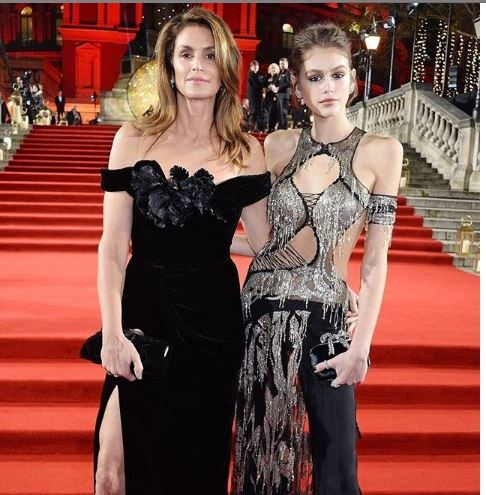 Ćerka legendarne Sindi, Kaja Gerber je najpopularnija manekenka