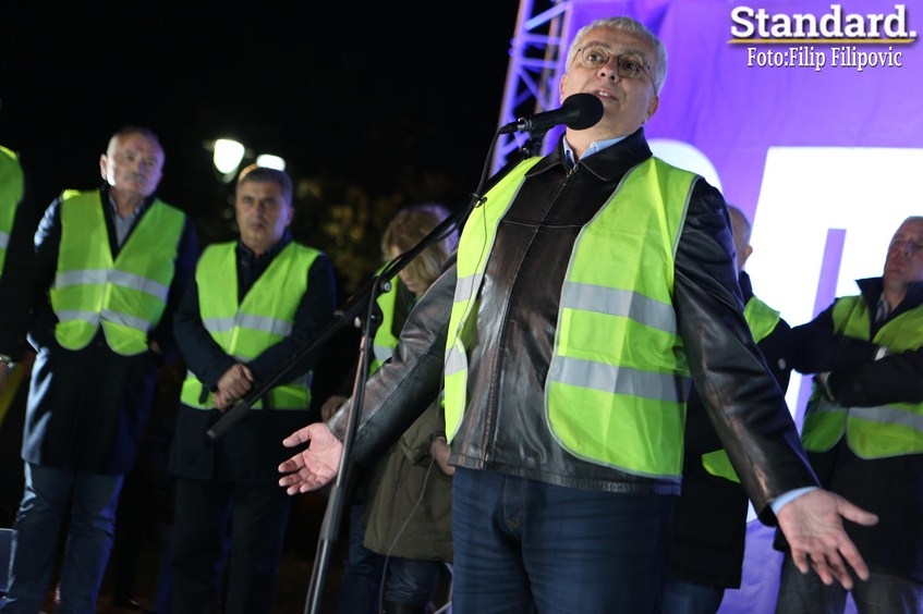 Mandić pozvan da svjedoči o škaljarcima i kavčanima; DF sa protesta poručio: Želimo vaninstitucionalnu borbu do pada režima