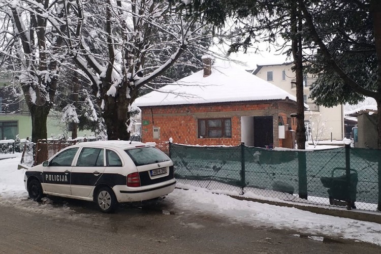 Majka ubijene djece u BiH završila na psihijatriji, u kući pronađena bomba
