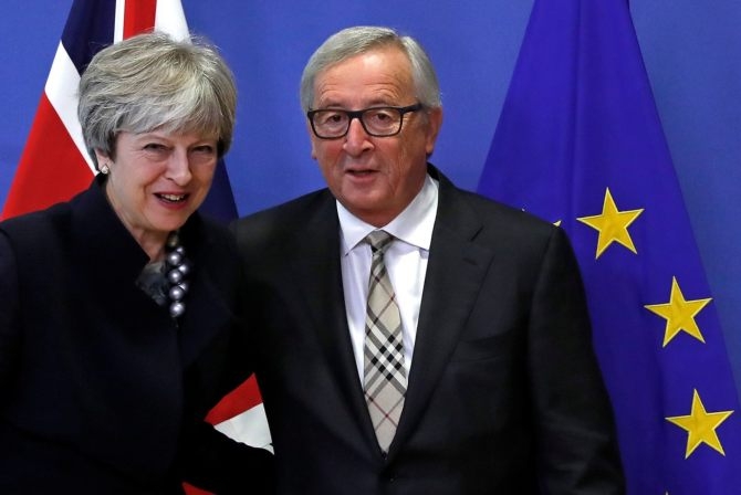 Junker: Britanci, saberite se i recite šta hoćete