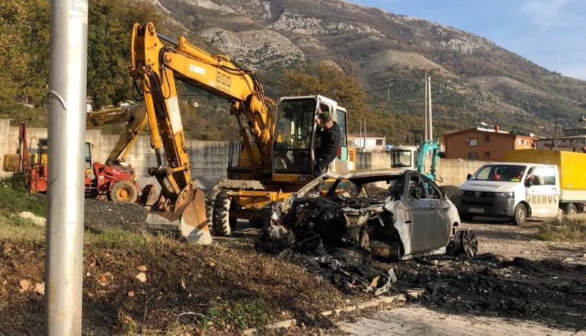 Izgorjelo vozilo u Sutomoru, nema povrijeđenih