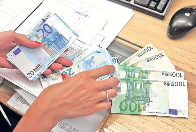 Padaju kamate na kredite, ali i na sve štedne uloge