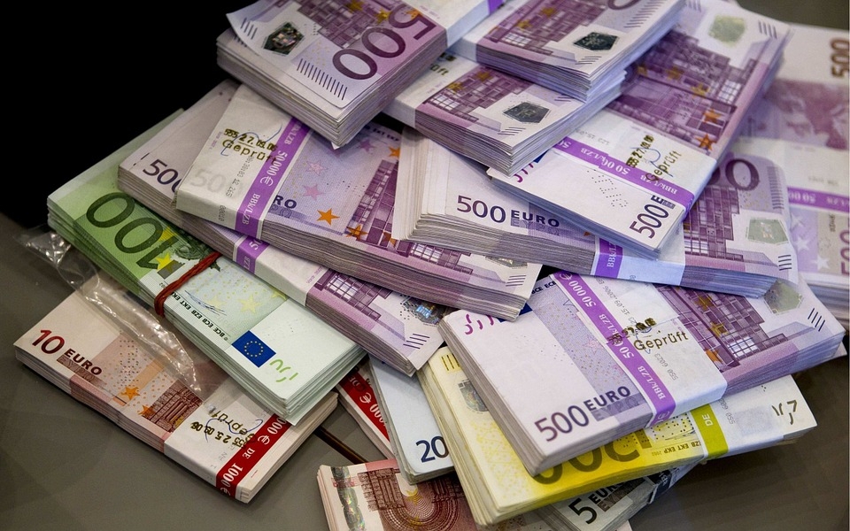 Euro puni 20 godina