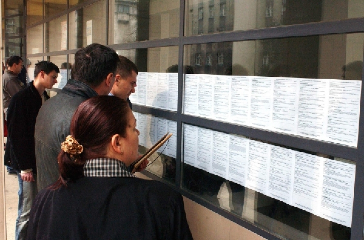 ZZZCG za Standard: Ekonomisti i vaspitači najteže dolaze do posla, informatičari i farmaceuti najbrže