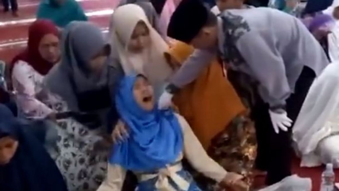Indonežani pokušavaju egzorcizmom da „izliječe“ gej osobe