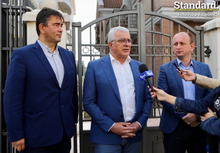 Dogovor bi bio iznenađenje: “Građanska opozicija” neće na proteste, a DF ne želi tek tako iz Radne grupe