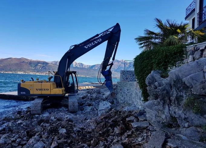 Nastavljeno uklanjenje nelegalnih objekata u Krašićima