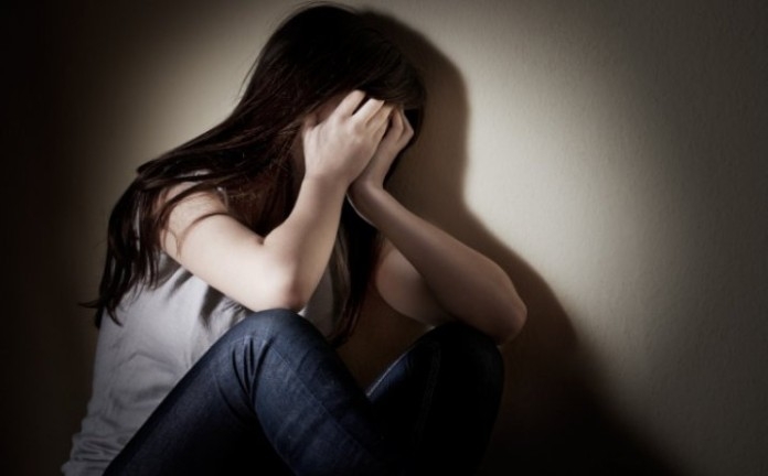 Obrenovčanin osumnjičen da je napastvovao dijete: Povezao djevojčicu (13) u školu i počeo da je pipka i tjera da skine majicu