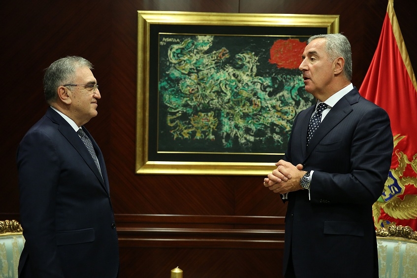 Đukanović uručio ambasadoru Republike Turske Serhatu Galipu medalju za zasluge države Crne Gore