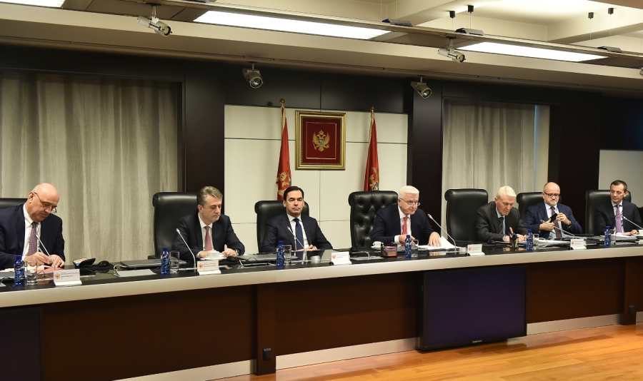 Posvetiti se borbi protiv zloupotrebe državnog novca