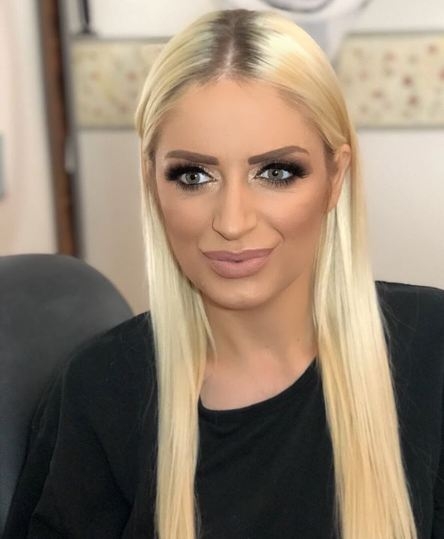 Sara Prelević za Standard o trećoj ćerki: “Čarobnica Ina je unijela u naš dom sreću i spokoj, tata je ne ispušta iz ruku i stalno je ljubi”