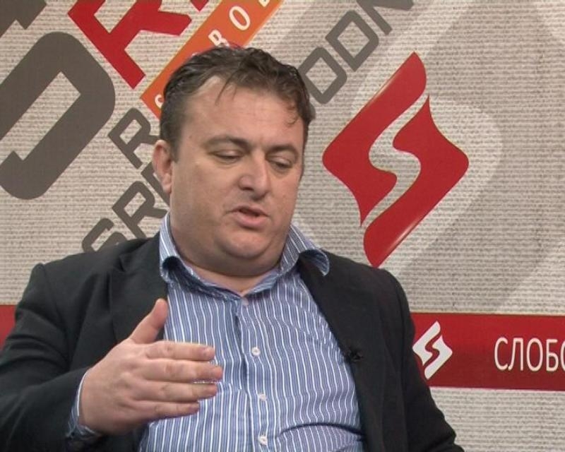 Novinar Milenko Jovanović priveden zbog sumnje da je umiješan u trgovinu ljudima?