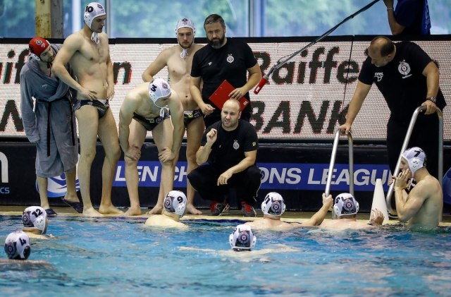 Karleuša pomogla VK Partizan i kritikuje: Kad već državu boli k…