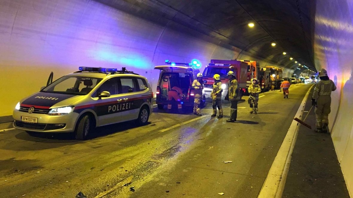 Lančani sudar trojice Bosanaca u austrijskom tunelu