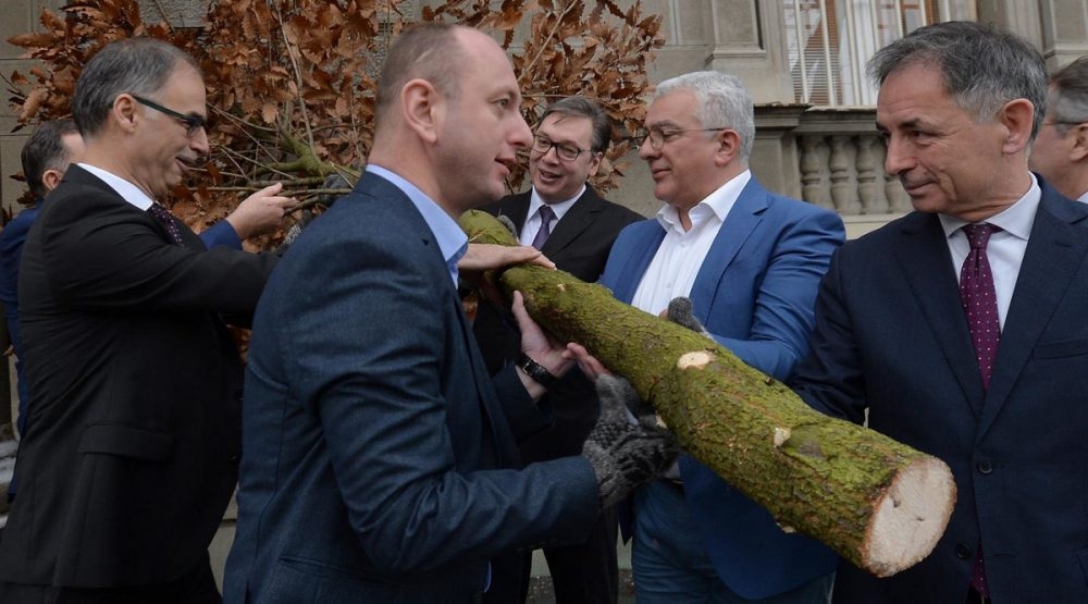 Da li Vučić pravi spisak poželjnih Srba iz Crne Gore?
