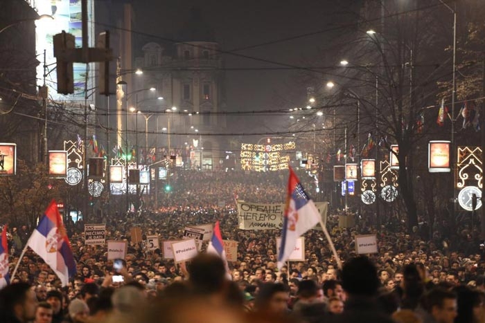 Srbija: Nastavnici i saradnici Filozofskog fakulteta podržali proteste