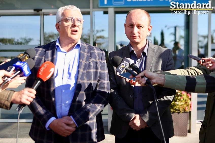 Mandić i Knežević: Otvoriti granice između Crne Gore, Srbije i Republike Srpske