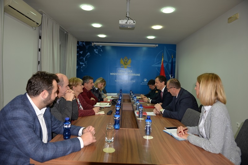 Bošković sa predstavnicima SZ “Odbrana”: Gradnja zgrade u Danilovgradu teče predviđenom dinamikom