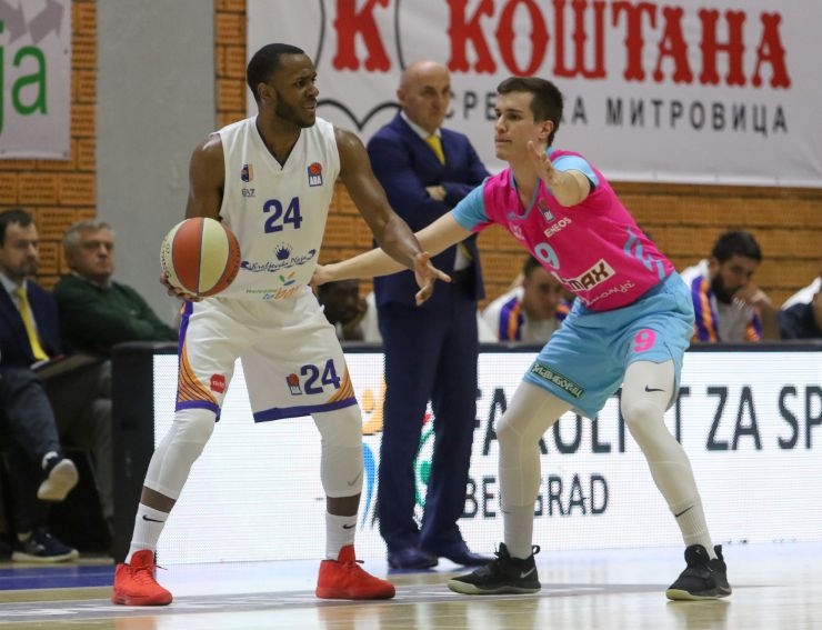 Mornar izgubio od Mege