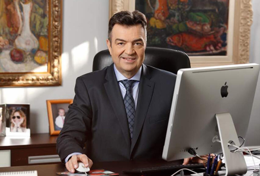 Knežević “aplaudirao” i “klanjao se” Đukanoviću, a onda odlučio da promijeni ploču